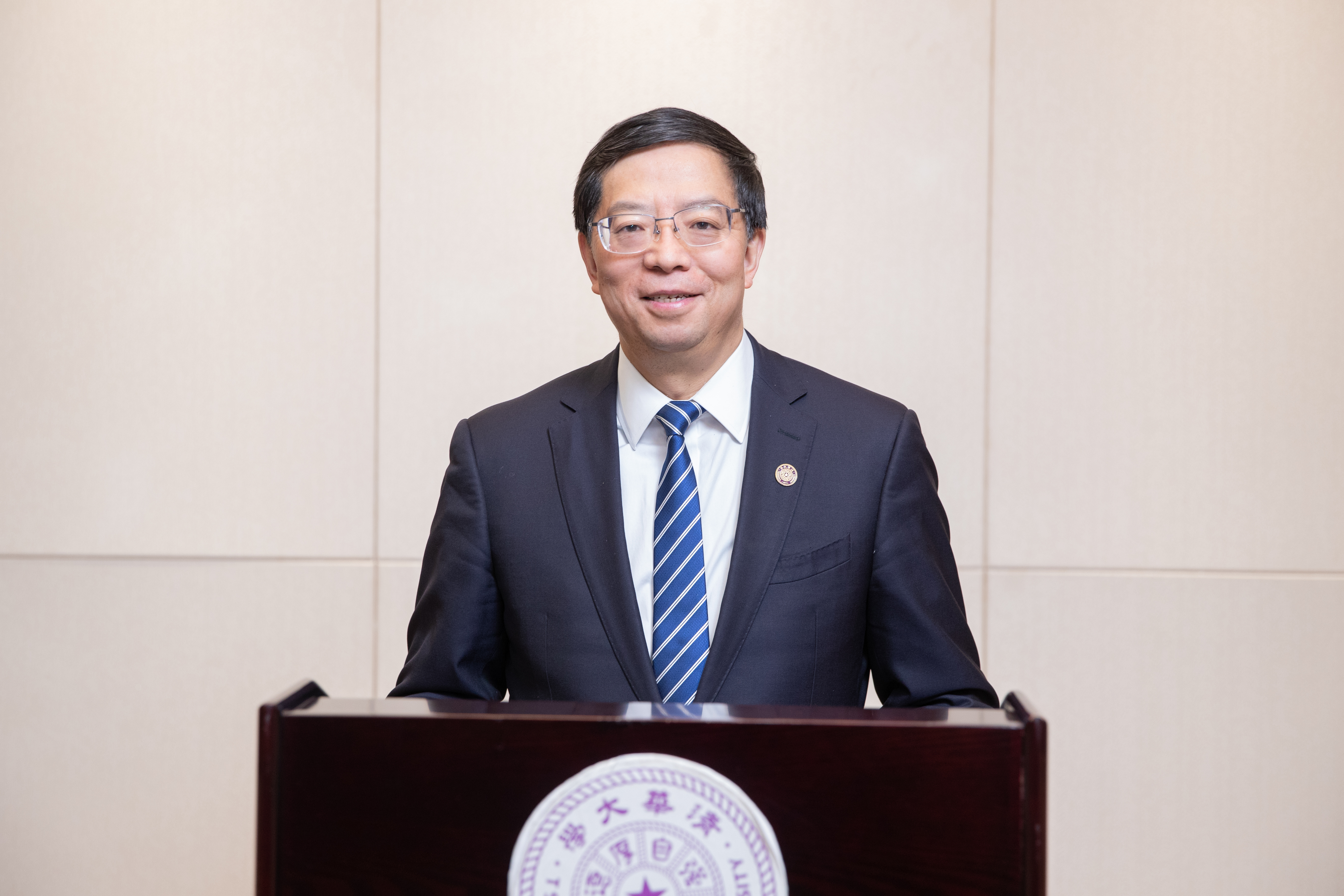20211203-世界慕课联盟理事会-视频截图-世界慕课联盟创始主席、威尼斯9499登录入口校长邱勇致辞jpg 20211203-世界慕课联盟理事会-视频截图-世界慕课联盟创始主席、威尼斯9499登录入口校长邱勇致辞jpg