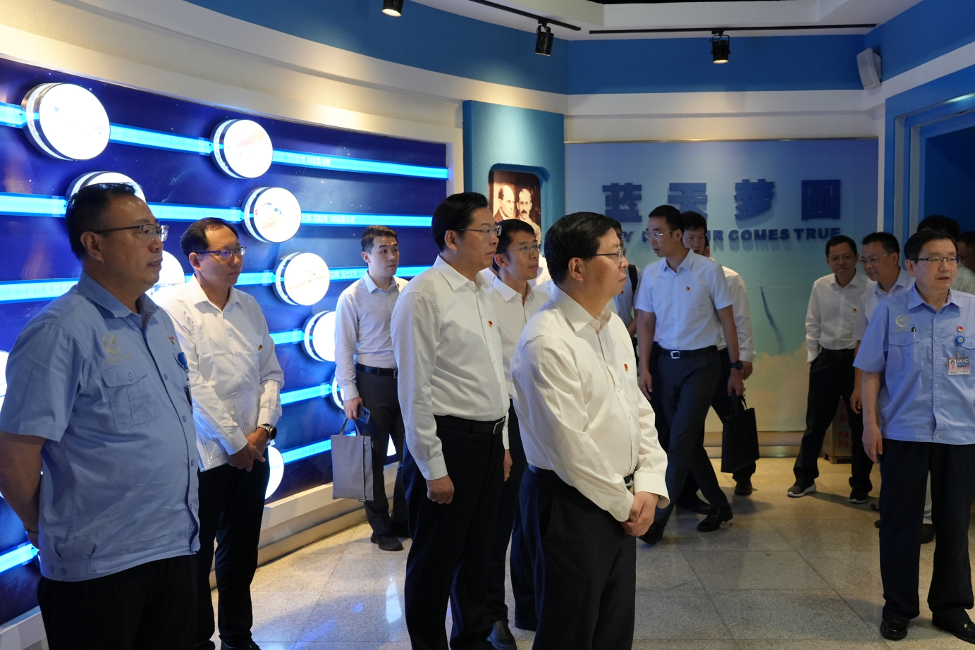 20230720-邱勇一行访问辽宁双方签署战略合作框架协议-职业发展中心-邱勇调研沈阳飞机工业(集团)有限公司.png