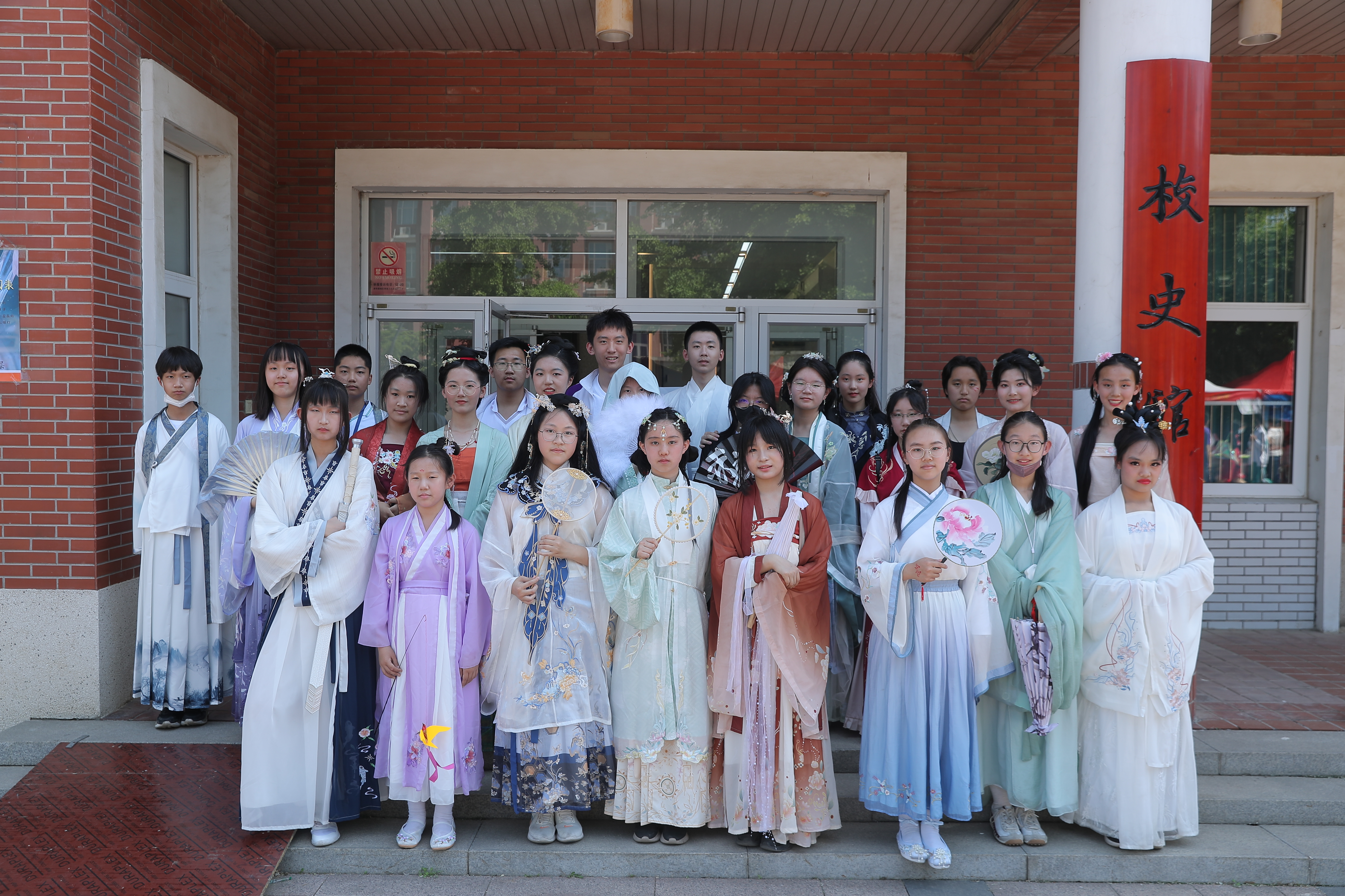 图20汉服游园展演.JPG