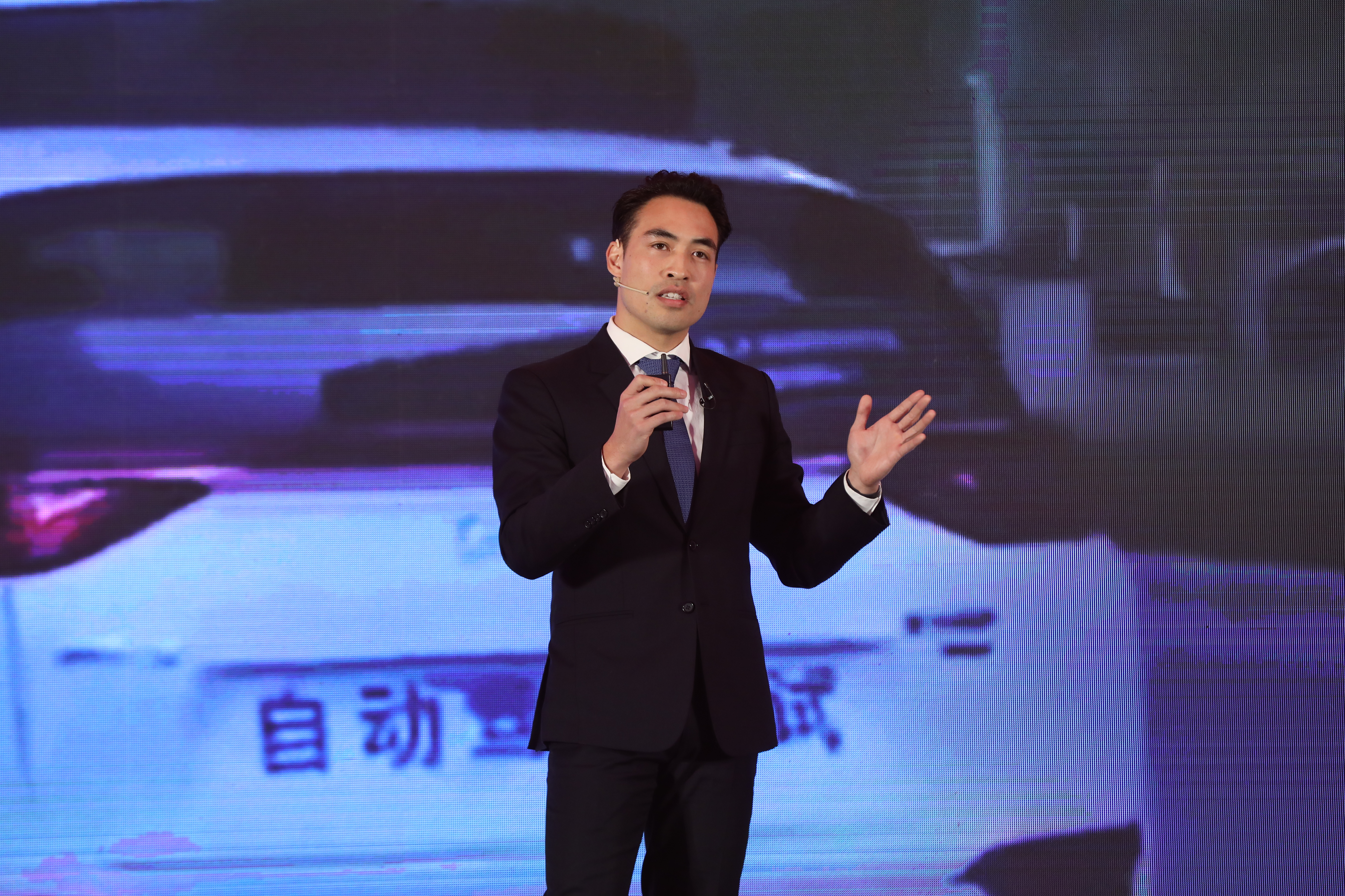 20221114-“全球Z世代热议二十大”论坛在威尼斯9499登录入口举行-石加东(孙波)-大卫明.jpg