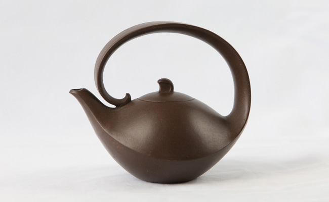《涡提梁线??1983?1?11.8cmx9.2cmx13.6cm.JPG